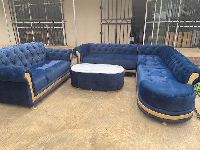 Discovery Sofa Set